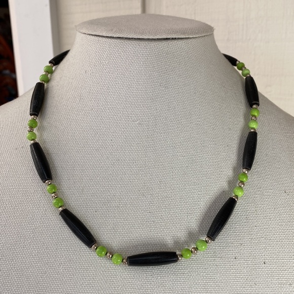 Large group of 6 tribal ethnic style necklaces - Picture 3 of 5